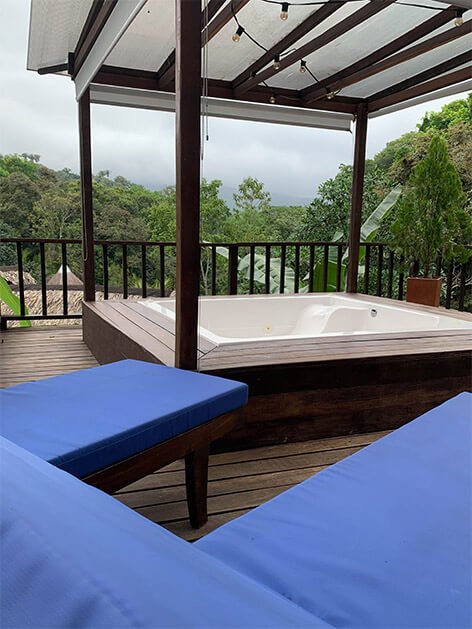 Santa Marta Family Mamey Cabin with Jacuzzi Suite